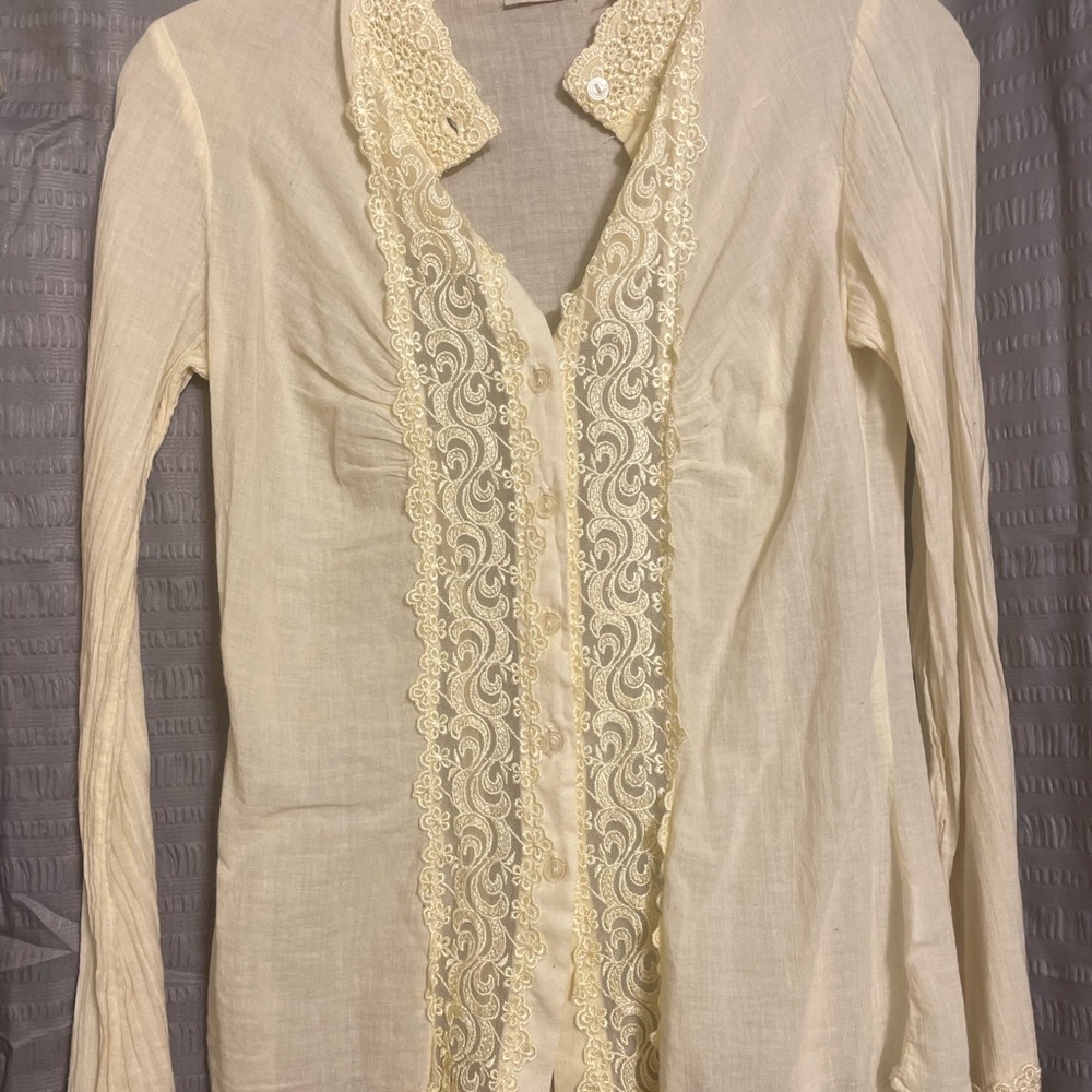 ✨NEW BUTTON DOWN TOP/BLOUSE!✨ - Picture 2 of 5